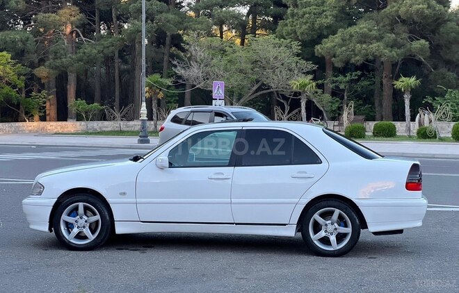 Mercedes C 200-7