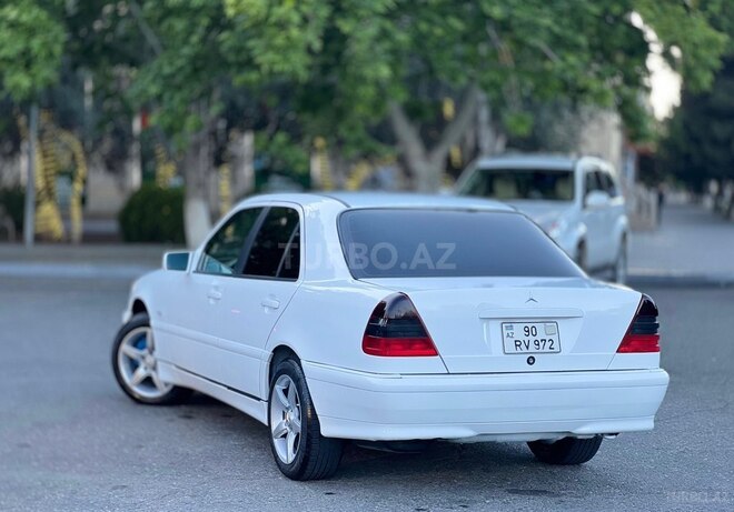 Mercedes C 200-10