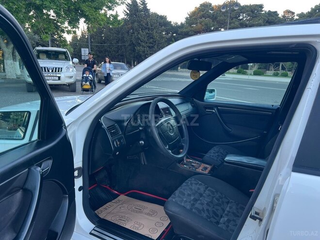 Mercedes C 200-13