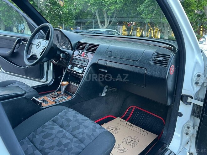 Mercedes C 200-12