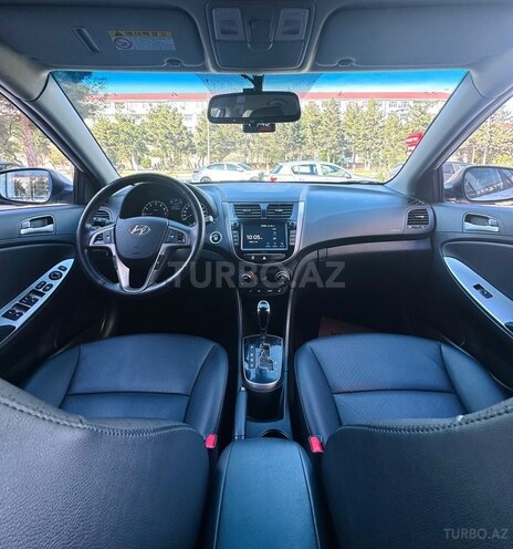 Hyundai Accent-9
