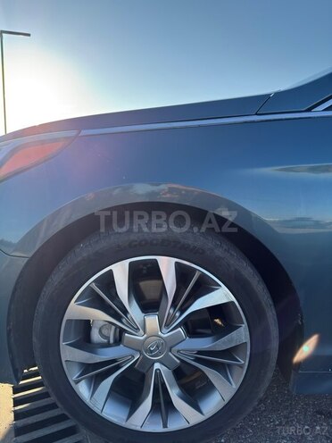 Hyundai Sonata-8