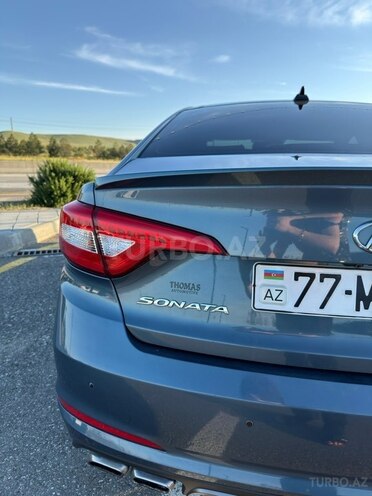 Hyundai Sonata-16