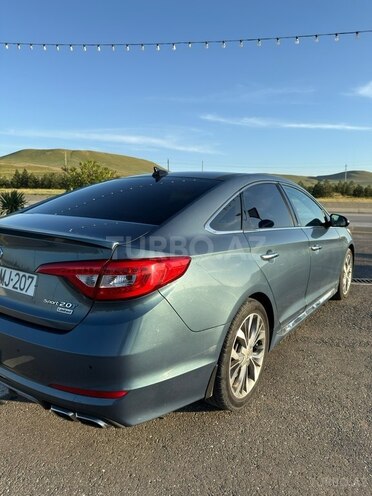 Hyundai Sonata-5