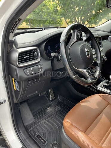 Kia Sorento-14