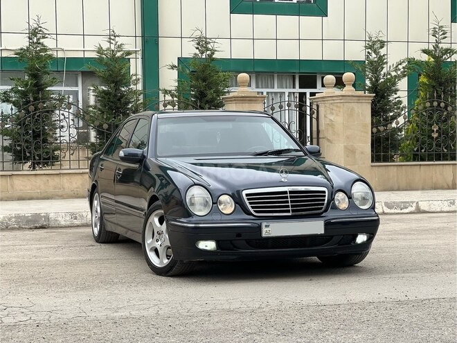 Mercedes E 240-2