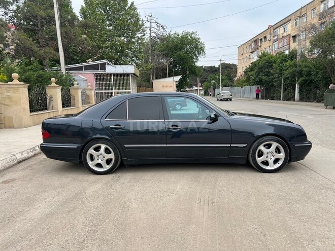 Mercedes E 240-6