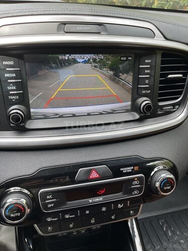 Kia Sorento-16