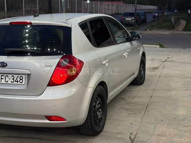 Kia Ceed-11