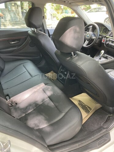 BMW 320d-19