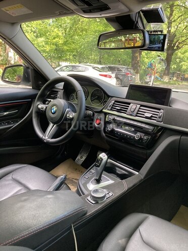 BMW 320d-11