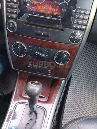 Mercedes B 200-5