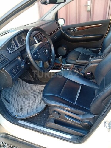Mercedes B 200-6