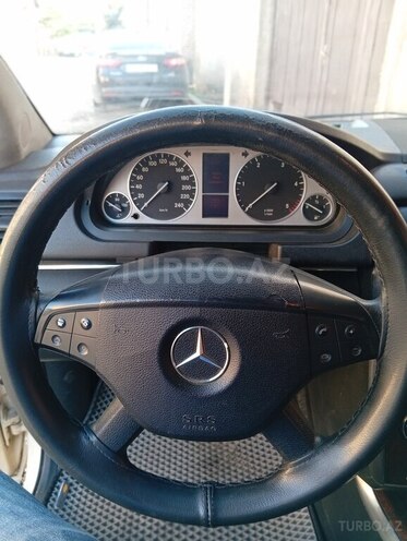 Mercedes B 200-7