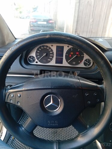 Mercedes B 200-8