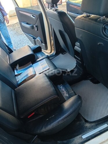 Mercedes B 200-10