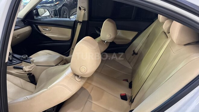 BMW 330-12