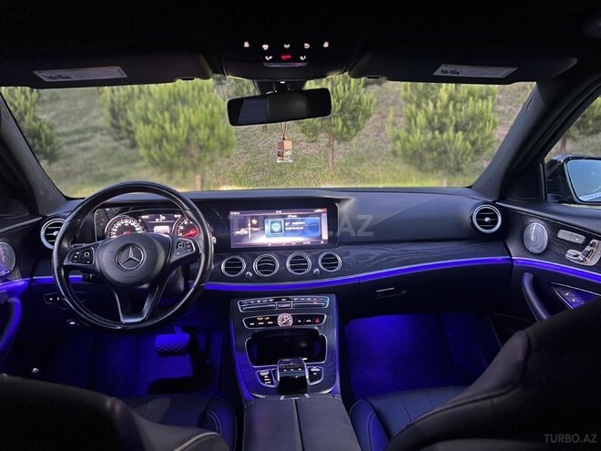 Mercedes E 300-12