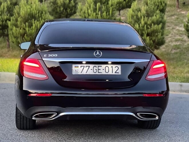 Mercedes E 300-6