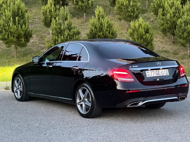 Mercedes E 300-5