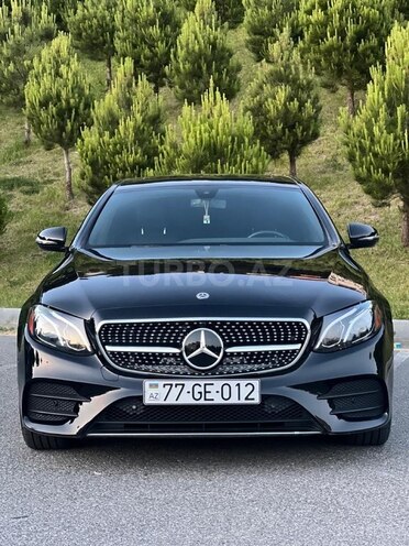 Mercedes E 300-1