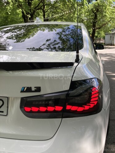 BMW 320d-8