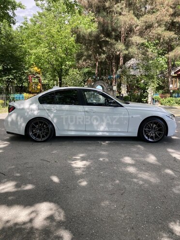 BMW 320d-5