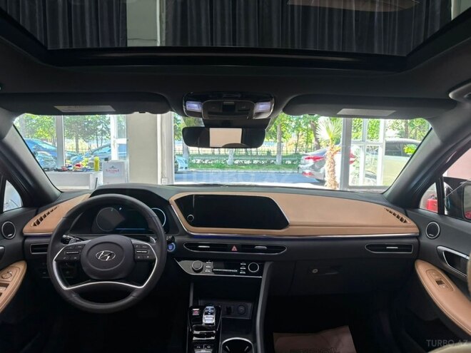 Hyundai Sonata-14