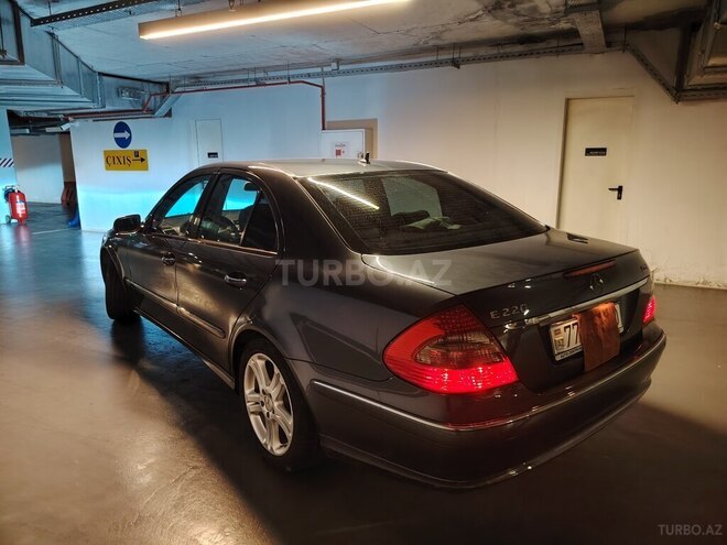 Mercedes E 220-4