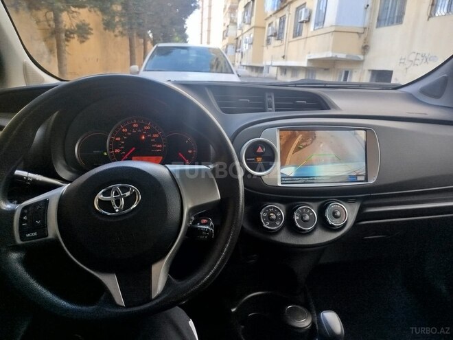 Toyota Yaris-9