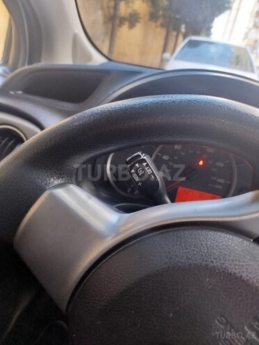 Toyota Yaris-8