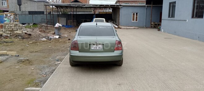 Volkswagen Passat-2