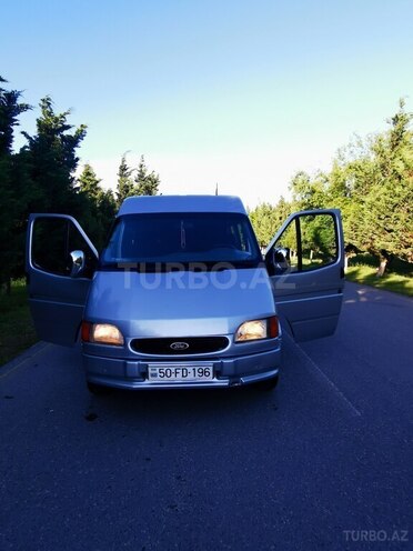 Ford Transit-1