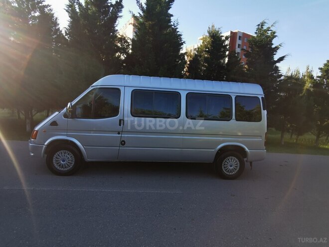 Ford Transit-2