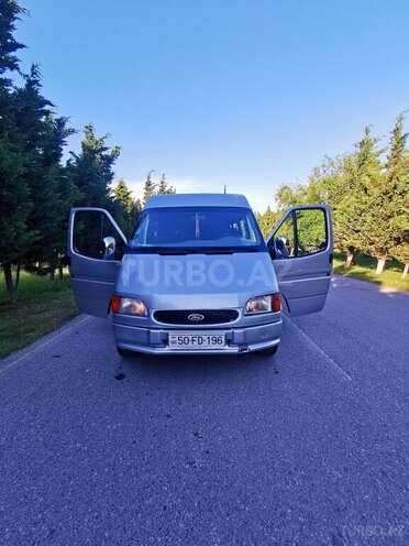 Ford Transit-6
