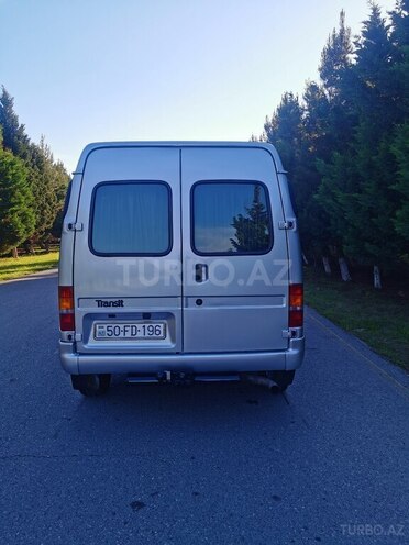 Ford Transit-14