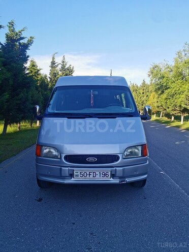 Ford Transit-21