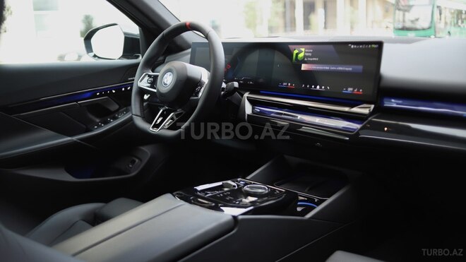 BMW i5-18