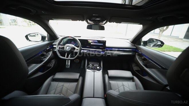 BMW i5-16