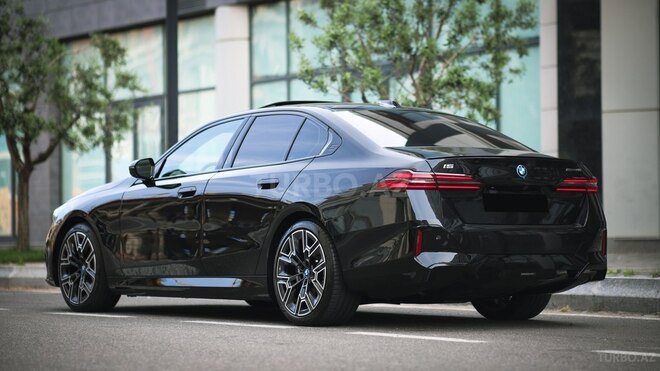 BMW i5-5