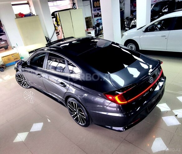 Hyundai Sonata-11