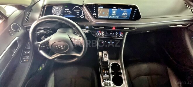 Hyundai Sonata-20