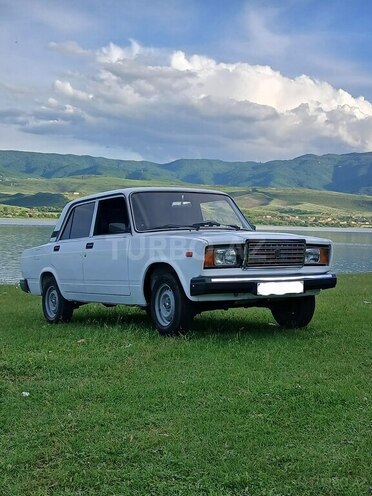 LADA (VAZ) 2107-1