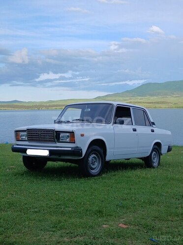 LADA (VAZ) 2107-2
