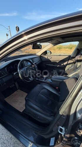 Kia K5-6