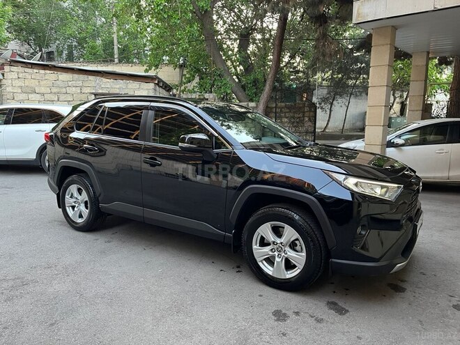 Toyota RAV4-5