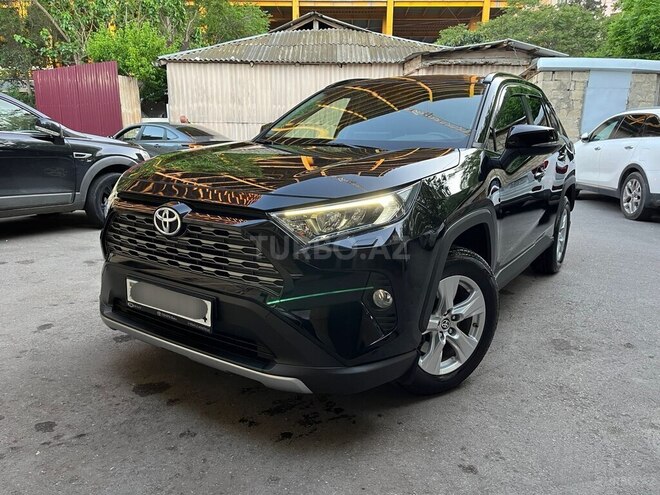 Toyota RAV4-1