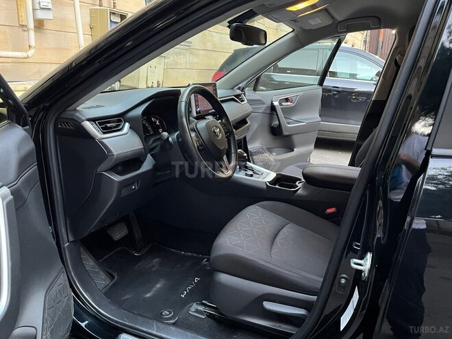 Toyota RAV4-11