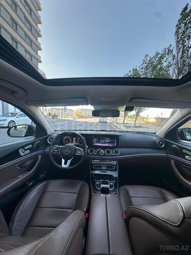 Mercedes E 220 d-6