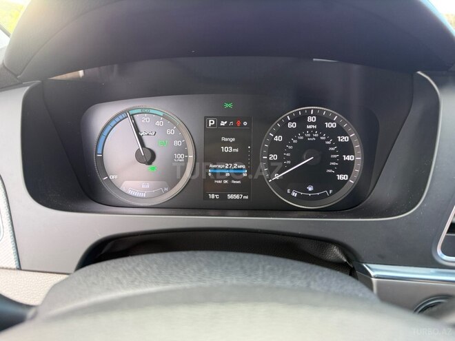 Hyundai Sonata-11